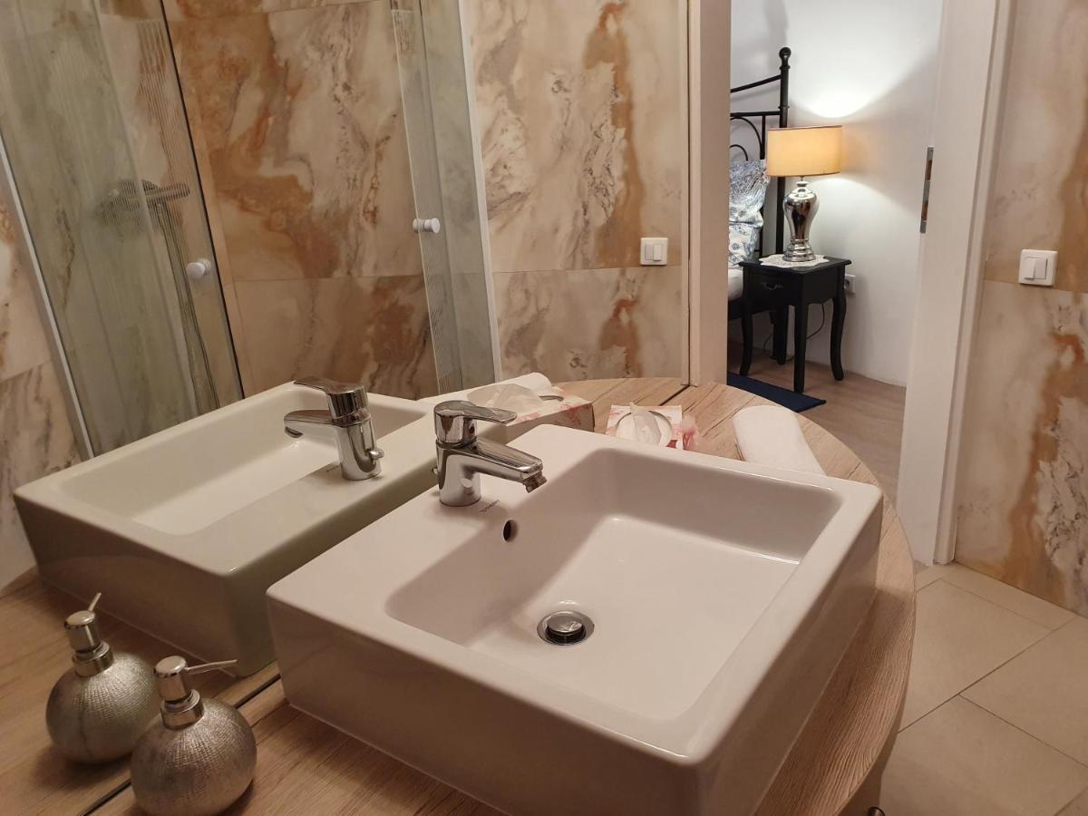Karmelita Boutique Apartman Sopron Exterior photo