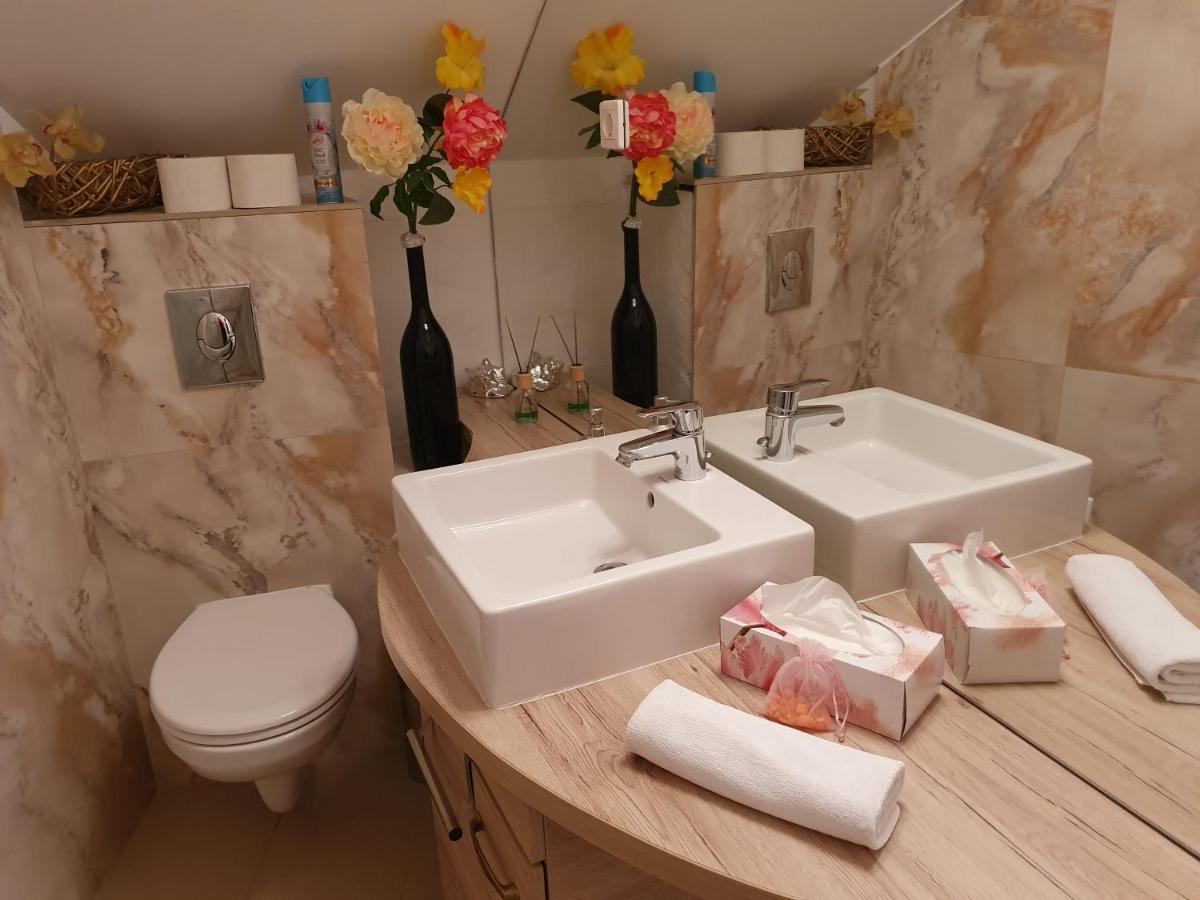 Karmelita Boutique Apartman Sopron Exterior photo